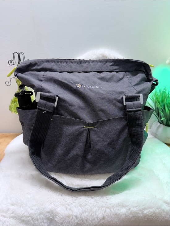 Sherpani Other - Sherpani Everyday Grey Shoulder Effortless Organizer Day Trip Weekender Bag 💼